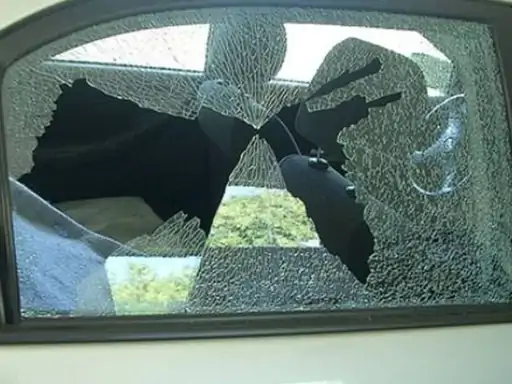 car-mirror-11641648104_1772513861