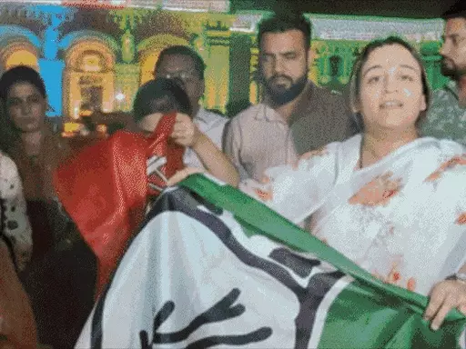 Aparna Yadav controversy,