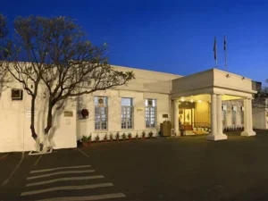 दिल्ली जिमखाना क्लब विवाद, अशोक खेमका की एंट्री:केंद्र के फैसले का समर्थन; 34 साल में 57 बार हुए ट्रांसफर