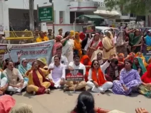 Rajeshwar Singh supporters protest