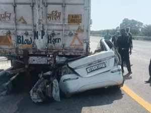 Azamgarh road accident