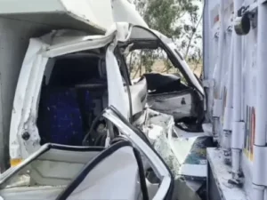 हरियाणा में दर्दनाक सड़क हादसा, मिल्क वैन ट्रक में घुसी; इकलौते बेटे की मौत, पिता घायल