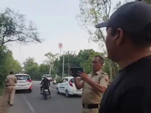 कैथल में बर्खास्त पुलिसकर्मी सुनील संधू का VIDEO वायरल, डायल-112 कर्मचारी को लगाई फटकार