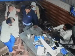 ‘तू लाट साहब है के…’,लेडी ASI की कारोबारी को धमकी:बोली-2 घंटे हो गए अब तक थाने क्यों नहीं आया; नारनौल में टीनशेड फैक्ट्री चलाता