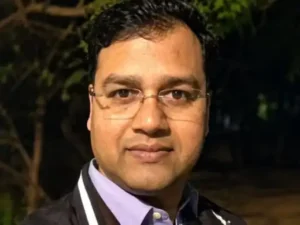 IDFC-AU बैंक घोटाले पर IAS डीके बेहरा के 10 बड़े सवाल, 661 करोड़ रुपये के मामले में जांच पर उठे अहम मुद्दे
