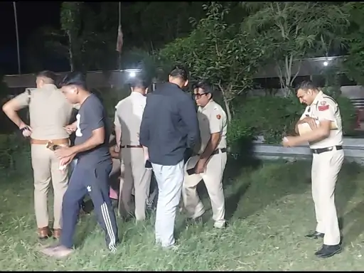 सांपला में शादी समारोह के दौरान फायरिंग, महिला और बच्ची घायल