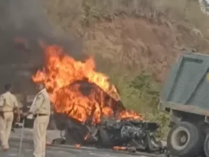 डंपर ने स्कॉर्पियो को 500 मीटर तक घसीटा, आग की चपेट में आए 2 युवक; जिंदा जलने से मौत