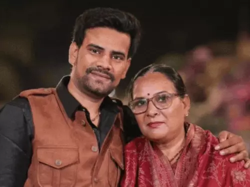 गुरुग्राम में सनसनीखेज वारदात: बात नहीं मानने पर प्रिंसिपल पत्नी और बेटे को 14 गोलियां मारीं, बेटी-बहू भी निशाने पर