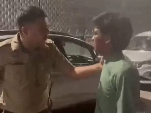 पंचकूला में निर्माणाधीन मकान से सरिए चोरी करते युवक को दबोचा, VIDEO वायरल