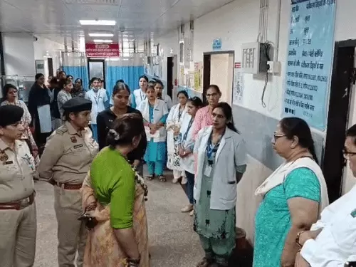 महिला आयोग चेयरपर्सन ने PMO और नर्स को लगाई फटकार, रेप पीड़िता की देखभाल को लेकर उठाए सवाल