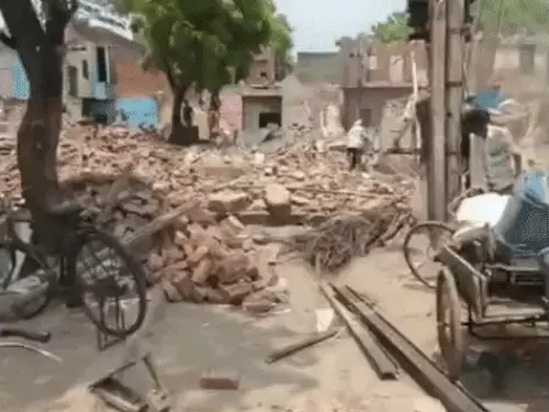 फरीदाबाद में प्रशासन की तोड़फोड़ कार्रवाई जारी, 300 से अधिक अवैध निर्माण ध्वस्त; रात में पुलिस पर पथराव