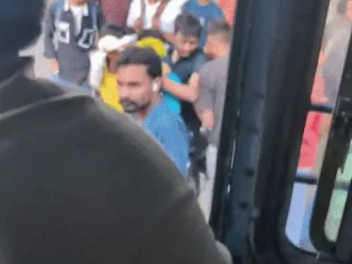 फतेहाबाद में रोडवेज ड्राइवर-कंडक्टर से मारपीट, बाइक की साइड को लेकर शुरू हुआ विवाद; CCTV आया सामने