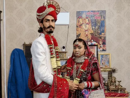 लिफ्ट मांगकर लोगों को फंसाती थी पत्नी, पति करता था ब्लैकमेल; पंचकूला में 4 महीने में 40 लोगों से ₹4 लाख की ठगी
