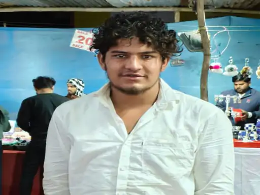 सोनीपत में शराब कारोबारी के घर ताबड़तोड़ फायरिंग, धमकी के बाद पहुंचे हमलावर; खिड़की तोड़कर निकली गोली