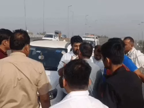 कॉकरोच जनता पार्टी के प्रदर्शन से पहले हरियाणा में धरपकड़, रोहतक में पार्षद को रोका; दिल्ली बॉर्डर पर सुरक्षा बढ़ाई गई