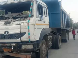 रेवाड़ी में दिल्ली-जयपुर हाईवे पर बड़ा हादसा, ट्रॉला ग्रिल तोड़कर आर्टिका और स्कूटी से टकराया; एक की मौत