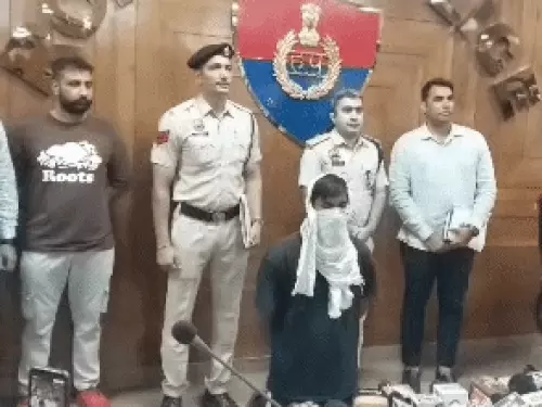 रोहतक में विदेशी हथियार के साथ B.Com छात्र गिरफ्तार, ऑनलाइन गेमिंग में पैसे हारकर विदेशी नेटवर्क के संपर्क में आया