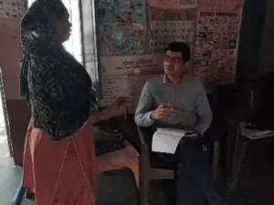 करनाल SDM की सरकारी स्कूल में अचानक एंट्री: लेट पहुंचे शिक्षकों पर सख्ती, हाजिरी रजिस्टर जांचा; बच्चों से भी पूछे सवाल
