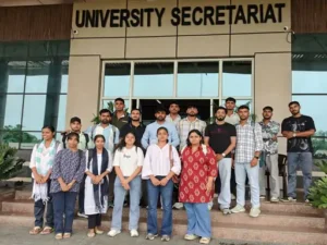 MDU में पॉलिटिकल साइंस की सीटें बढ़ाने की मांग, रोहतक में छात्रों का प्रदर्शन; चेतावनी- सुनवाई नहीं हुई तो होगा आंदोलन