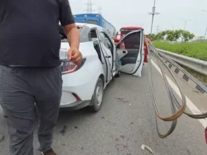 गुरुग्राम में दर्दनाक हादसा: कैब ड्राइवर के सीने के आरपार हुआ सरिया, द्वारका एक्सप्रेसवे पर ई-रिक्शा से टक्कर