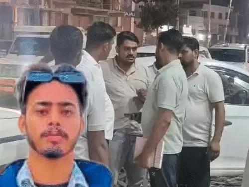 सिरसा में दुकान बंद कर रहे युवक पर जानलेवा हमला: गर्दन पर किए गहरे वार, CCTV में हमलावरों की पीठ कैद