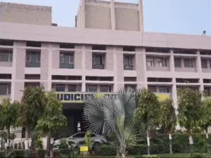 फतेहाबाद में बेटे की हत्या के दोषी पिता को उम्रकैद, शराब के नशे में डंडे से किया था हमला