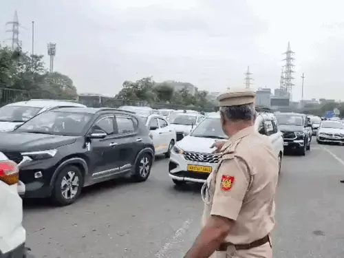 दिल्ली कूच से पहले गुरुग्राम-दिल्ली बॉर्डर पर हाई अलर्ट: हर वाहन की जांच, मेट्रो स्टेशनों पर कड़ी निगरानी, 10 से ज्यादा लोग हाउस अरेस्ट