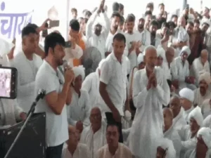 हरियाणा में खाप पंचायतों से दूर होगा ‘हुक्का’: सर्वखाप प्रधान बोले- नियम तोड़ने पर होगी सामाजिक कार्रवाई, अजय हुड्डा बोले- मैं भी दूध का धुला नहीं