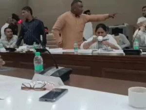 रेवाड़ी में जिला प्रमुख–कांग्रेस कॉर्डिनेटर विवाद फिर गरमाया, बैठक में पार्षद बोले- पूरे सदन की प्रतिष्ठा का सवाल