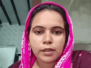 हरियाणवी गाने ‘भोला-भोली’ की रील पर विवाद: गंगा में प्रदीप बूरा ने पत्नी पूजा हुड्डा को उठाया, सोशल मीडिया पर छिड़ी बहस