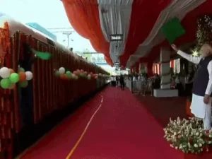 भारत में पहली हाइड्रोजन ट्रेन शुरू: PM मोदी ने दिखाई हरी झंडी, हरियाणा के जींद-सोनीपत रूट पर चलेगी