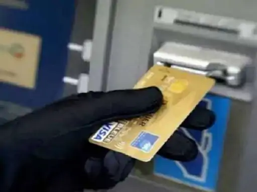 पानीपत में ATM कार्ड बदलकर ₹1.78 लाख की ठगी: मदद के बहाने युवक के खाते से उड़ाए पैसे