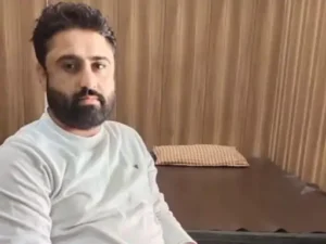 कुरुक्षेत्र में ट्रक की टक्कर से आढ़ती की मौत: टक्कर के बाद खदान में गिरी कार, एयरबैग भी नहीं खुले