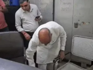 हिसार-रोहतक के स्कूलों को बम से उड़ाने की धमकी: कमिश्नर को ई-मेल, स्कूल खाली कराए; पुलिस और बम स्क्वॉड तैनात