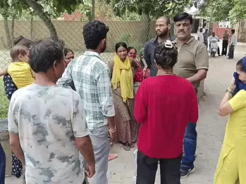 पानीपत की फैक्ट्री में छत से गिरकर चौकीदार की मौत: मालिक का दावा- नशे में था, 6 महीने पहले ही जॉइन की थी नौकरी