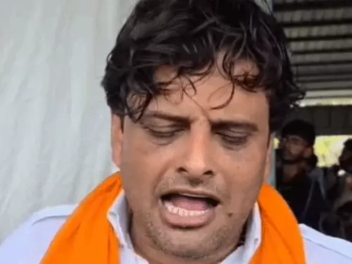 हरियाणवी सिंगर का बड़ा बयान: बोले- अश्लील डांस देखने वाले भी इसी पंचायत में बैठे हैं; खाप प्रधान ने कहा- फोन खोलते ही गंदा कंटेंट मिल जाता है