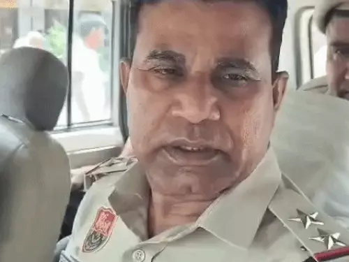 फतेहाबाद में शराब पीने से रोकने पर पड़ोसी का हमला: डंडे से पीटकर हाथ, पैर और गर्दन पर किए वार