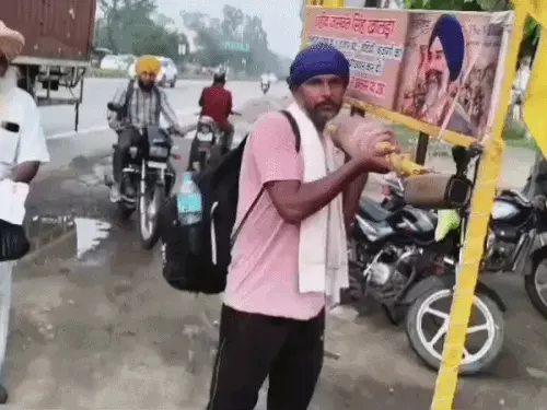हरियाणा का युवक पैदल यात्रा कर अमृतसर पहुंचा: समालखा से 12 जुलाई को किया था सफर शुरू, खालड़ा को दी श्रद्धांजलि