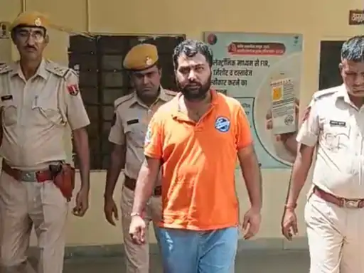 हिसार से ₹25 हजार का इनामी बदमाश गिरफ्तार: रोहित गोदारा-वीरेंद्र चारण नेटवर्क पर शिकंजा; चूरू के व्यापारी से मांगी थी ₹1 करोड़ की रंगदारी