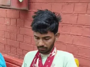 नाम पूछा, जवाब पसंद नहीं आया तो हाथ काटा: करनाल में बाइक सवार युवक पर हमला, 17 टांके आए