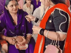 रोहतक चौगानन धाम विवाद: संस्थापक पर पुराने कारोबार को लेकर दावा, ₹500 में झाड़ा और रोज लाखों की कमाई के आरोप; धमकी के बाद परिसर पर ताला