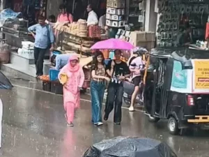 हिमाचल में बारिश का ऑरेंज अलर्ट: कांगड़ा और सिरमौर में भारी वर्षा की चेतावनी, शिमला में सुबह से लगातार बारिश