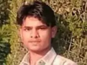 पलवल में कैंटर ने ऑटो को मारी टक्कर: युवक की मौत, 4 घायल; गुरुग्राम में काम करता था मृतक, गांव लौट रहा था