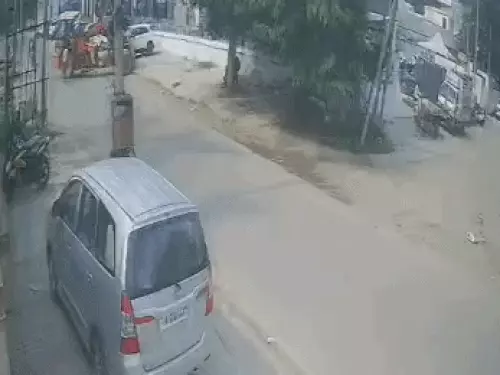 पंचकूला में दर्दनाक हादसा: चौथी मंजिल से जनरेटर समेत गिरे 2 कर्मचारी, क्रेन पलटने से बिजली का खंभा भी टूटा