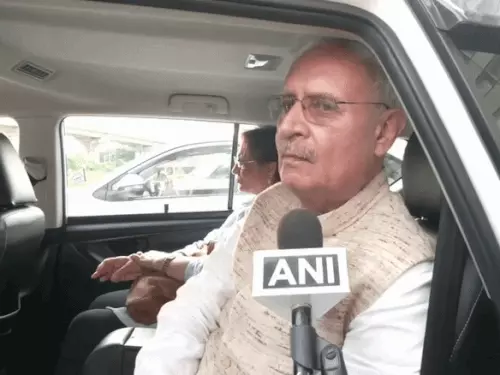 गुरुग्राम जलभराव पर सियासत गरमाई: सुरजेवाला बोले- BJP ने IT हब को ‘बाढ़ हब’ बनाया; राव इंद्रजीत का पलटवार- वाटरलॉगिंग के लिए कांग्रेस जिम्मेदार