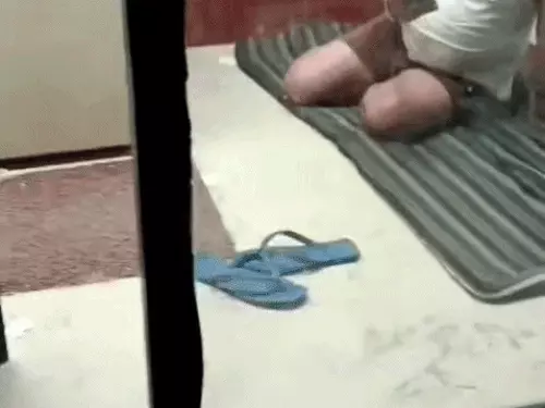 हरियाणा में ATM के AC में अंडरवियर में सोया मिला चंडीगढ़ का कंडक्टर, VIDEO वायरल; पुलिस बुलाने पर हुआ हंगामा