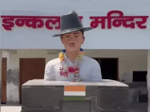 हरियाणा का अनोखा मंदिर, जहां भगवान नहीं शहीद पूजे जाते हैं: 17 साल के लड़के ने 26 साल पहले बनाया था, यहीं चलता है सरकारी स्कूल