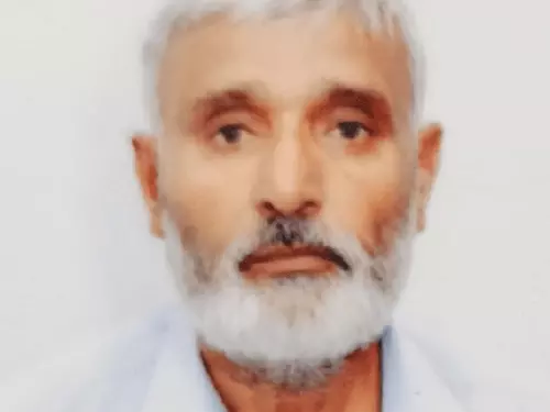 रेवाड़ी में रिटायर्ड हेडमास्टर के बैग से ₹74 हजार चोरी: पोस्ट ऑफिस से पैसे निकाले, पीछे खड़ी महिला पर शक
