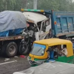 फरीदाबाद में हाईवे हादसा: खड़े ट्राले में घुसा डंपर, ड्राइवर-क्लीनर अंदर फंसे; दिल्ली-मथुरा रोड पर लगा लंबा जाम