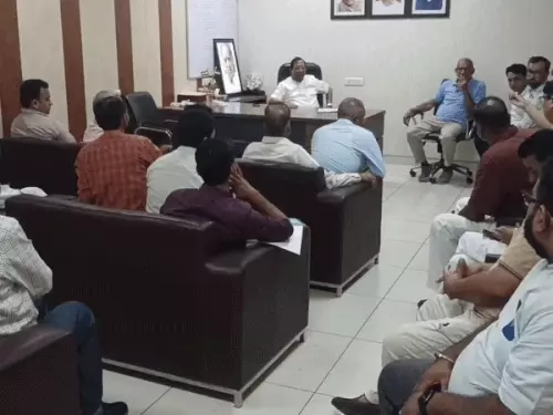 पानीपत की पुरानी सब्जी मंडी व्यापारियों के लिए बनी मुसीबत: MLA विज से बोले- 50% तक गिरा कारोबार, जाम और गंदगी से परेशानी